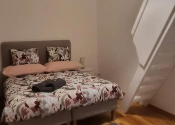 Small And Cozy Flat Apartment *